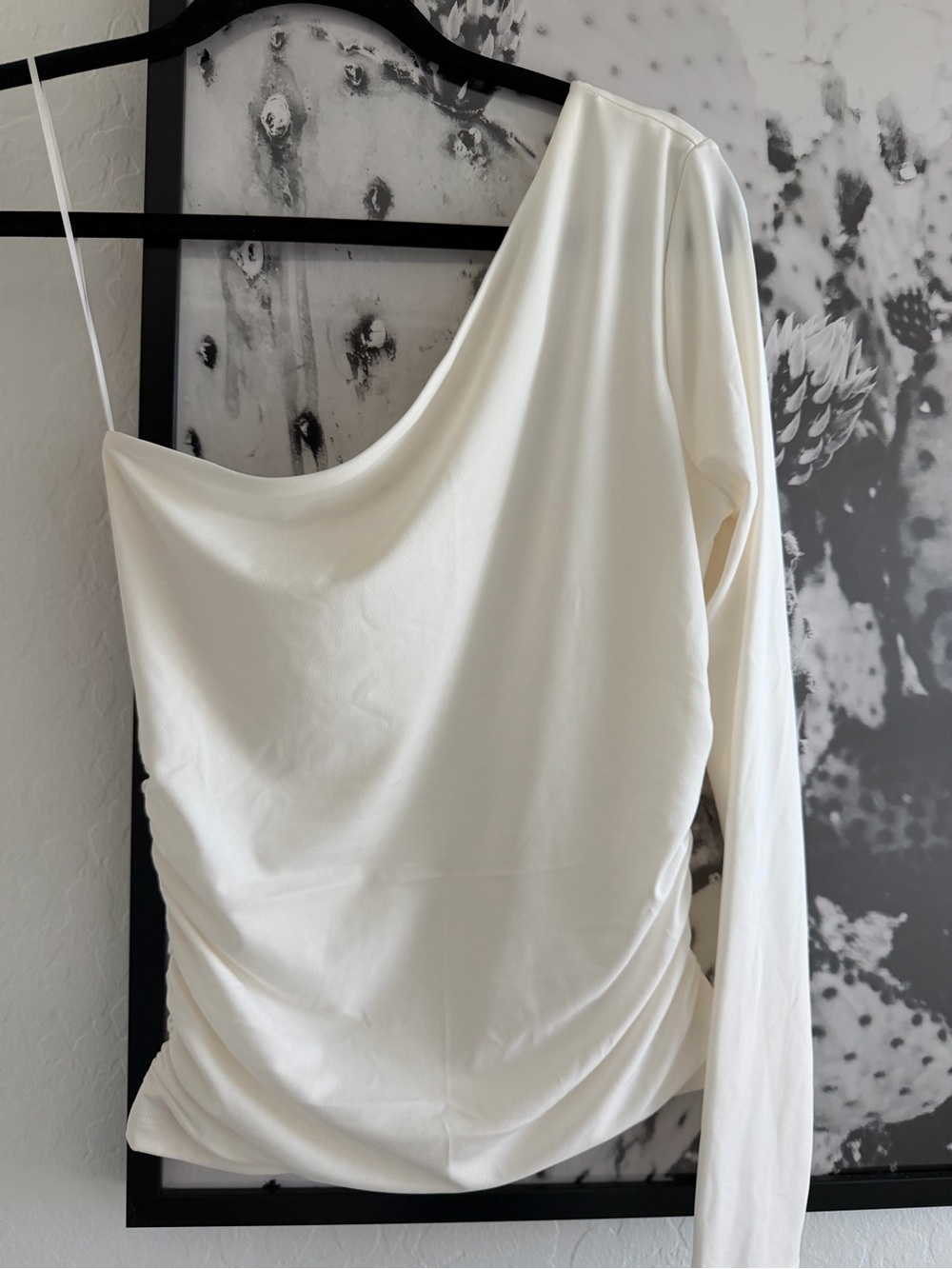 Abercrombie & Fitch One-Shoulder Long-Sleeve Asymmetrical Top size Small